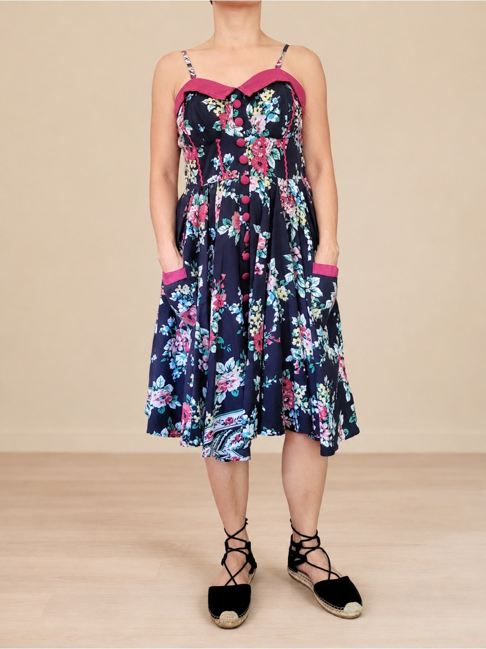 Aryeh Navy Floral Swing Dress Contrast Trim Pockets Size M